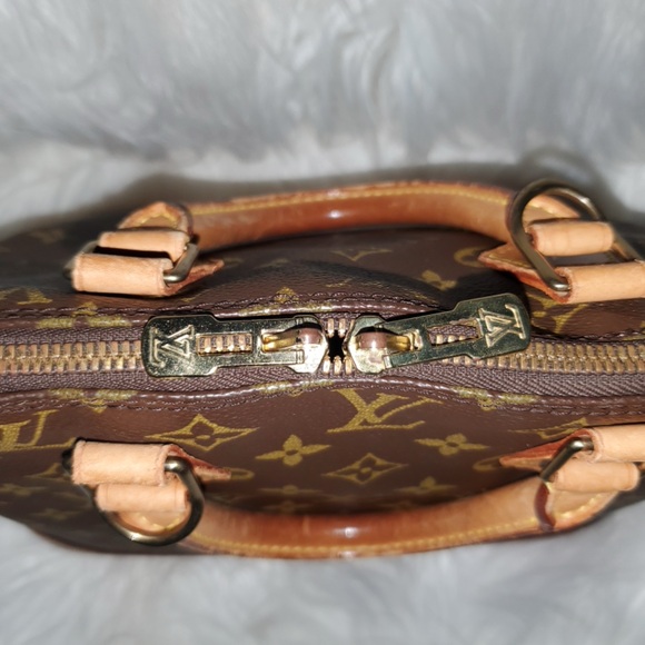 LOUIS VUITTON ALMA MONOGRAM PM - Picture 6 of 12